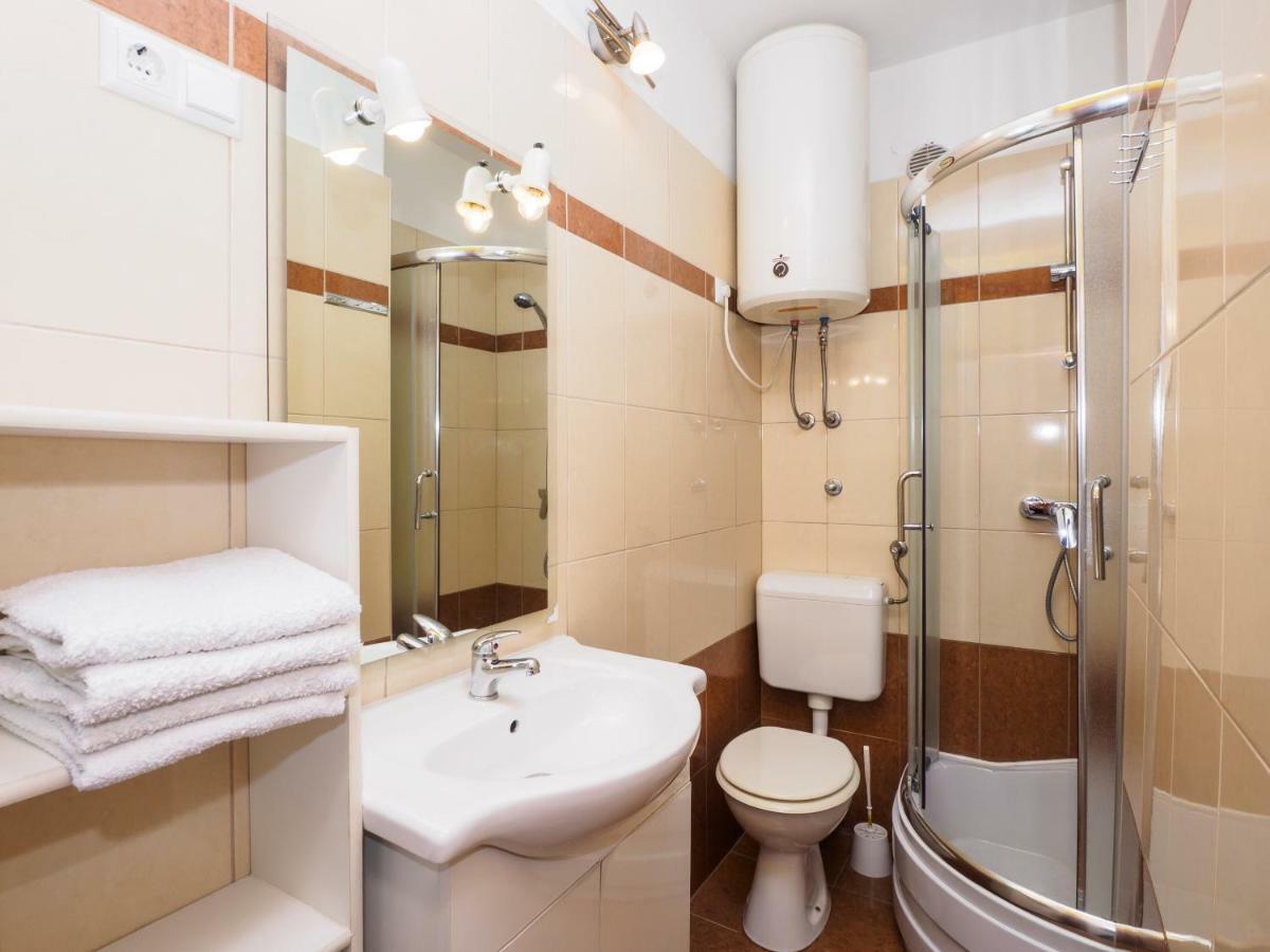 Seaview Apartment With Balcony And Terrace Barac 크리크베니카 외부 사진